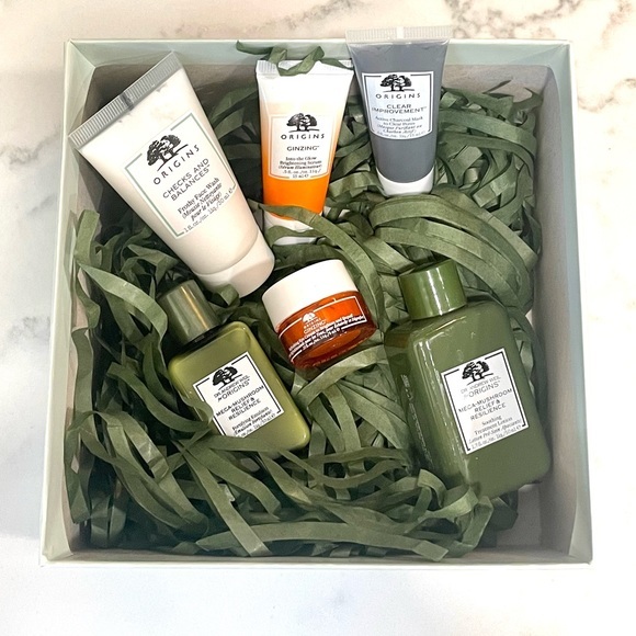 Origins Skincare Essentials - New in Box - Picture 5 of 6